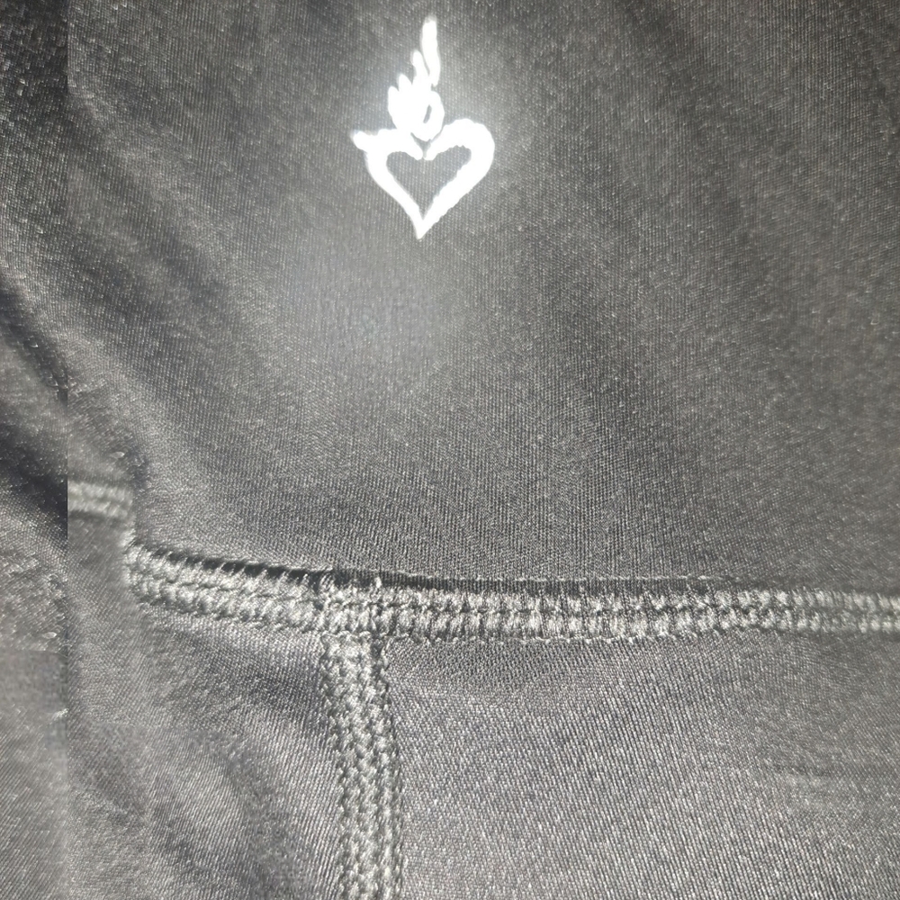 #097 Torrid 5 Performance Lite Crop Active Legging - image 3